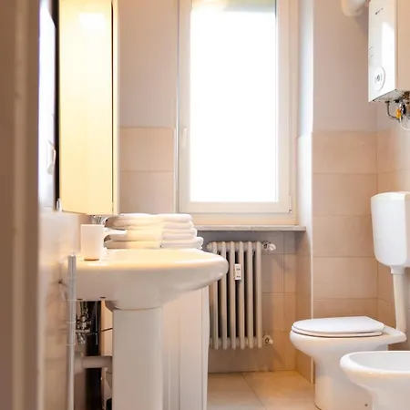 아파트 I Paolini By Happyhostorino *